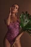 Rosa Faia badpak Mona F-G Rosewood thumbnail